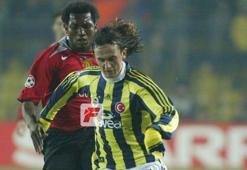 Tuncay Şanlı kimdir, nereli, kaç yaşında? Tuncay Şanlı hangi takımlarda oynadı? Tuncay Şanlı futbolu ne zaman bıraktı?