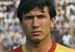Tanju Çolak kimdir, nereli, kaç yaşında? Tanju Çolak hangi takımlarda oynadı? Tanju Çolak futbolu ne zaman bıraktı?