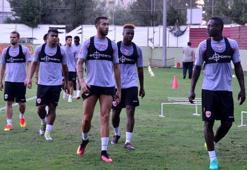 Adanaspor'un yeni transferi Ramos antrenmanda