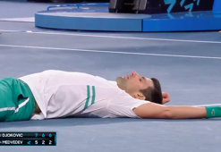 Novak Djokovic'in Avustralya Açık'ta şampiyon olduğu o an! (VİDEO)