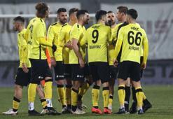 Son dakika: İstanbulspor'dan açıklama: Turgut Doman kural hatası yaptı