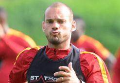 Wesley Sneijder tarihe geçti!