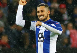 Sezonun en golcü savunma oyuncuları! Eski Galatasaraylı Alex Telles zirveye koşuyor...