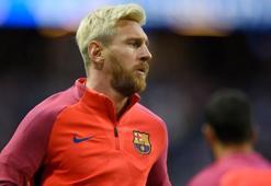 Messi'ye tarihi şok!