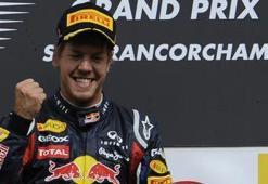 Vettel şovunu yaptı