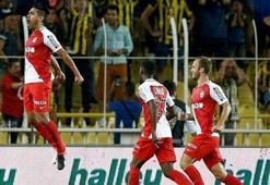 Falcao'nun Fenerbahçe'ye attığı gol!