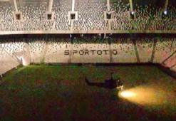15 Temmuz gecesi darbeci askerler helikopterle Vodafone Arena'nın çimlerine böyle indi
