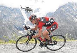 Cadel Evans zafere yakın