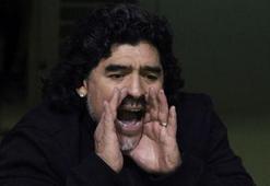 Maradona bombaladı!