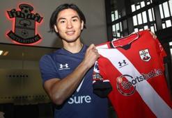 Minamino Southampton formasını giydi
