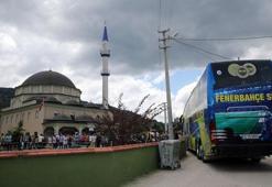Fenerbahçeli futbolcular cuma namazında