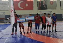 Uluslararası Mehmet Akif Pirim Güreş Turnuvası başladı