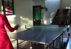 Rıza Çalımbay ile Uğur Çiftçi masa tenisinde karşı karşıya!