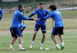 Fenerbahçe, Topuk Yaylası Tesisleri'ndeki ilk antrenmanını yaptı