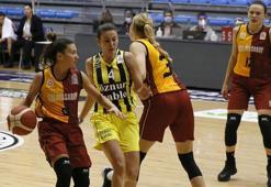 Kadınlarda Galatasaray durdu, Fenerbahçe kazandı!