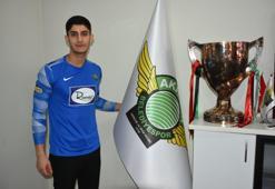 Akhisarspor'da yeni transfer Enes Kimia'nın lisansı çıktı