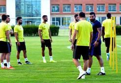 Kayserispor sezonu 10 futbolcuyla açtı