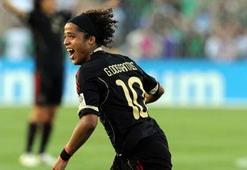Dos Santos'tan efsane gol