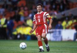 Alpay Özalan nereli, kaç yaşında? Alpay Özalan hangi takımlarda oynadı, hangi takımları çalıştırdı?