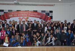 Satranç turnuvası ödülleri sahiplerini buldu