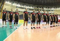Milliler, 2016 FIVB Dünya Ligi maçlarına galibiyetle başladı
