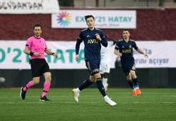 Fenerbahçe haberi: Mesut Özil'den Altay Bayındır'a özel tebrik!