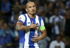 Porto'lu Maicon'dan transfer açıklaması