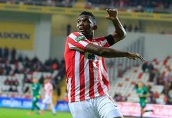 Dünya Eto'o'yu, o Antalya'yı istiyor!