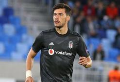 Umut Nayir nereli, kaç yaşında? Umut Nayir hangi takımlarda oynadı? Hangi takımda oynuyor ve maaşı ne kadar?