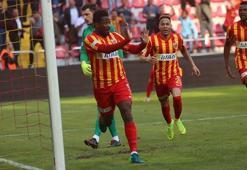 Asamoah, gollerine antrenmanda da devam etti