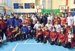 Bakan Kasapoğlu Şırnak'ta gençlerle buluştu