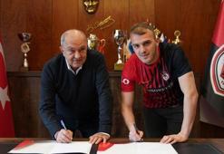 Ertuğrul Ersoy resmen Gaziantep FK'da