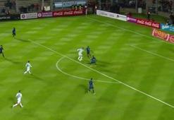 Defansın aklını aldı, müthiş aşırttı