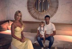 Adı transeksüel modelle anılan Carlos Vela'nın eşinden paylaşım!