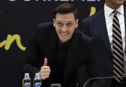 Mesut Özil Fenerbahçe'ye tarihi imzayı attı!
