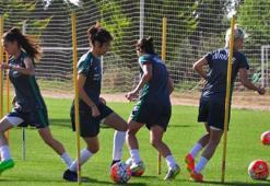 A Milli Kadın Futbol Takımı Antalya'da kampa girdi