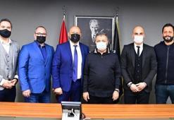 Ahmet Nur Çebi, Slovakya'dan Senica Kulübünün yöneticilerini ağırladı