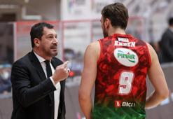 Ufuk Sarıca, Pınar Karşıyaka'daki 300. karşılaşmasını geride bıraktı