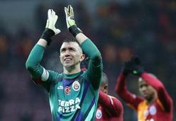 Muslera, Şenol Güneş'in rekorunun peşinde!