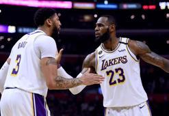 Los Angeles Derbisinde Gülen Taraf LeBron & Davis!