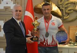 Dünya Şampiyonası öncesi Bozbey'den destek istedi
