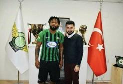 Akhisarspor yeni yüzüyle sahada