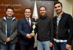 Paraşütçülerin hedefi milli takım