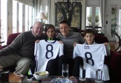 Mesut Özil'den Mustafa Koç paylaşımı