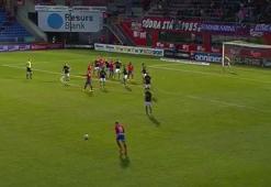 Larsson'dan müthiş frikik golü!