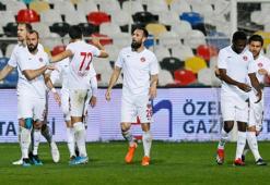 Ümraniyespor çıkıÅını sürdürdü