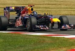 İngiltere'de ilk sıra Vettel'in