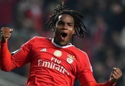 Manchester United Sanches için 50 milyon Pound önerdi