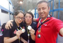 Para masa tenisçiler dünya arenasında