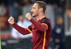Totti tarih yazdı!